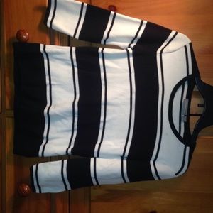 Black and white stripes quarter sleeve shirt